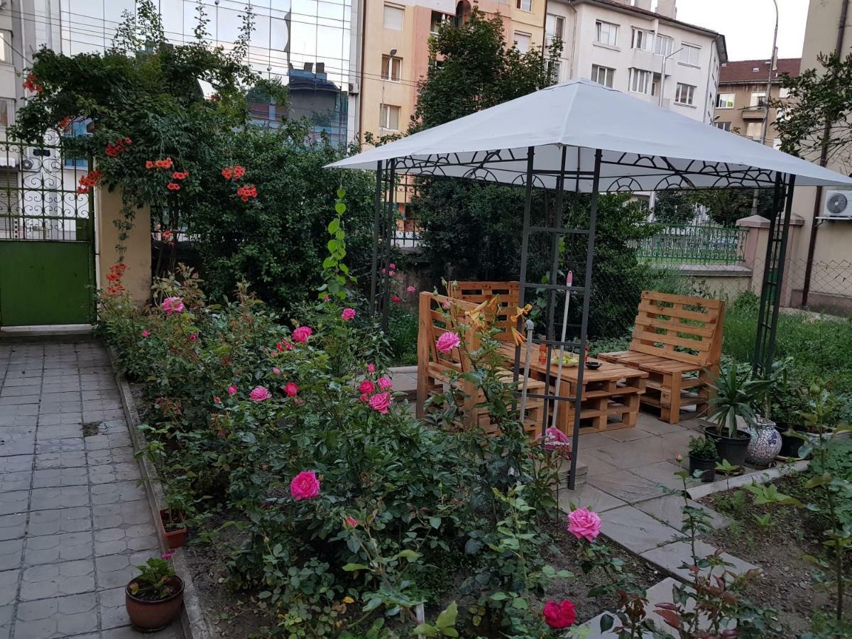 Ferienwohnung Modern&Old Sofia Exterior foto